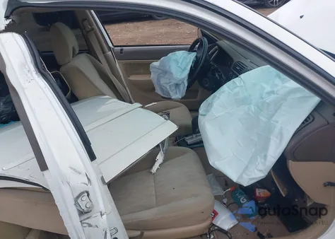 2005 Honda Civic Lx from USA, damaged, VIN 2HGES16515H630705